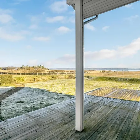 Beautiful In With Kitchen Holiday home *